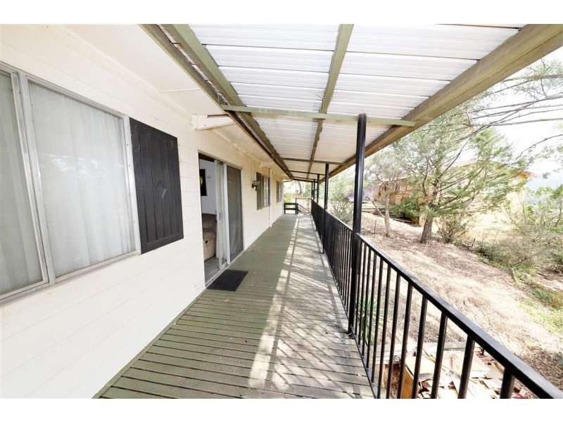 6 Elphick Street, Tumut NSW 2720