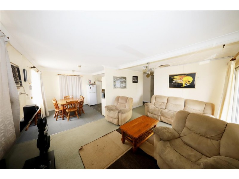 6 Elphick Street, Tumut NSW 2720