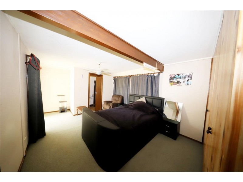 6 Elphick Street, Tumut NSW 2720