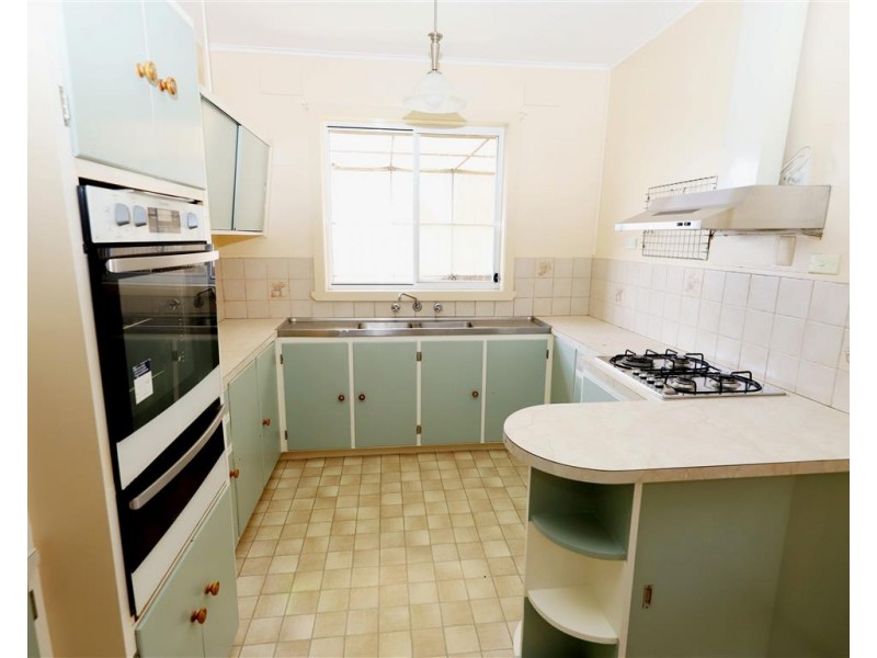 10 Colwell Street, Tumut NSW 2720