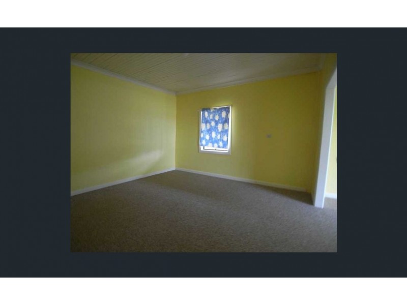 66 West Street, Gundagai NSW 2722