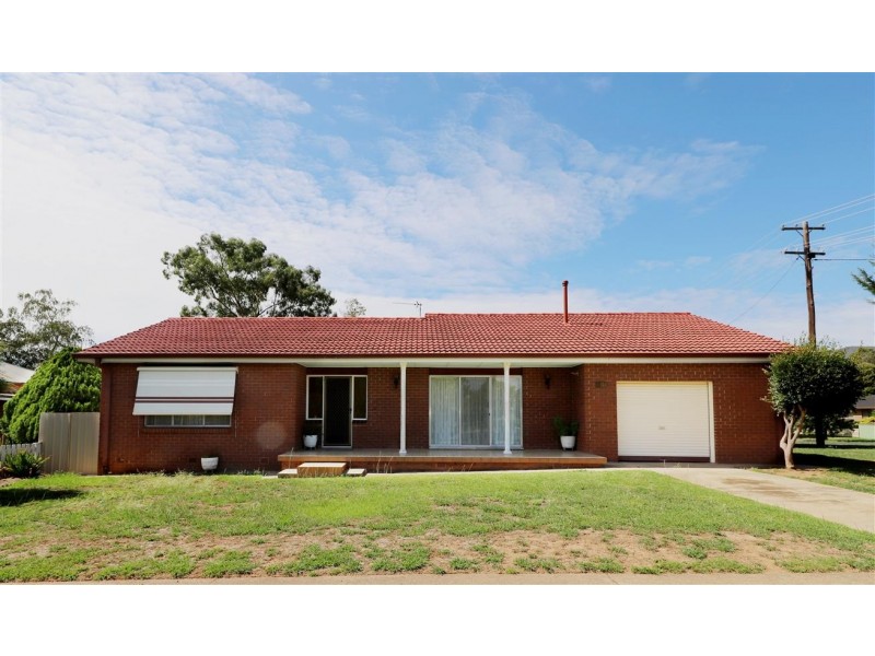 38a Forest Street, Tumut NSW 2720