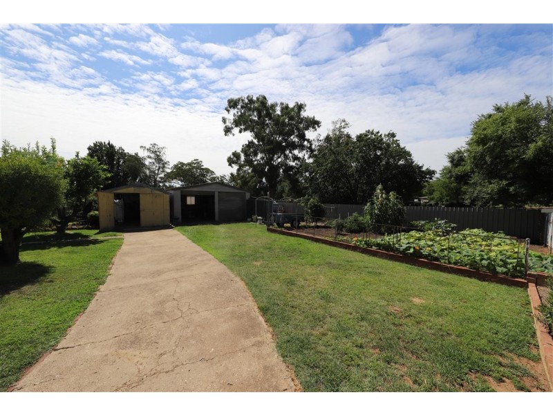 38a Forest Street, Tumut NSW 2720