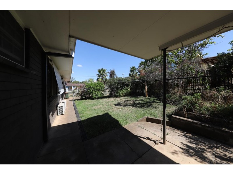 81 Lambie Street, Tumut NSW 2720