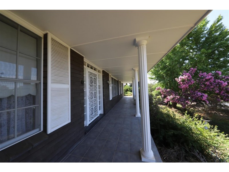 81 Lambie Street, Tumut NSW 2720