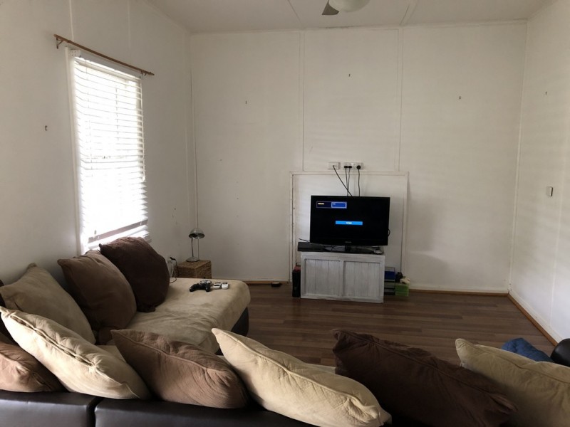 127 Russell Street, Tumut NSW 2720