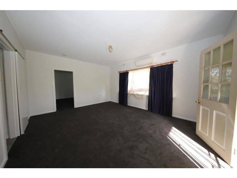 138 Capper Street, Tumut NSW 2720