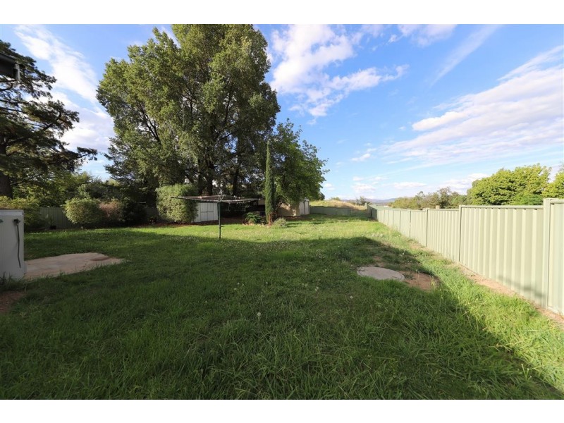 138 Capper Street, Tumut NSW 2720