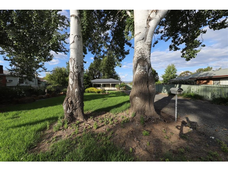 138 Capper Street, Tumut NSW 2720