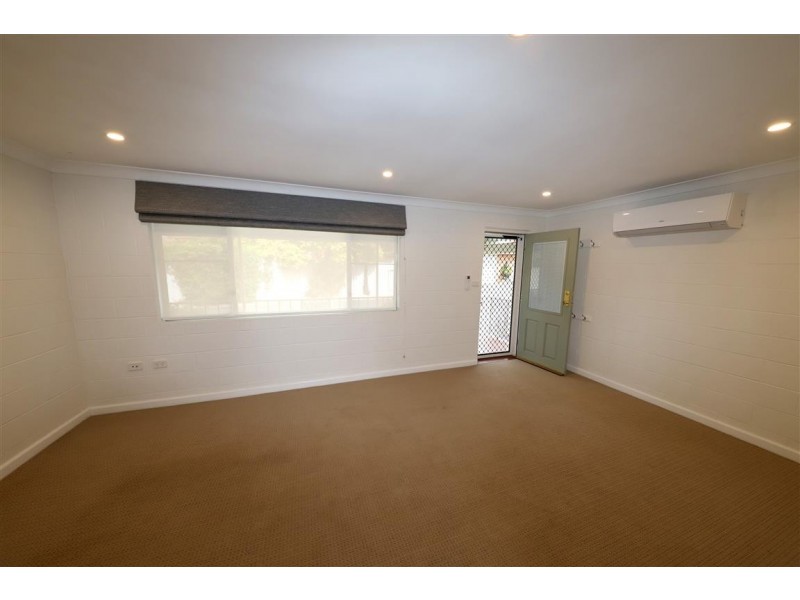 1/9 Kaleema Crescent, Tumut NSW 2720