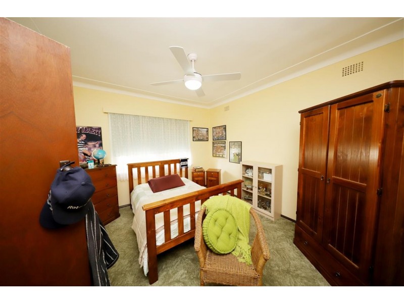 63 Richmond Street, Tumut NSW 2720