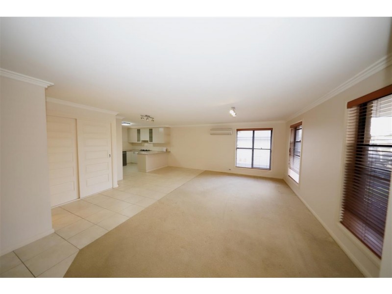 8/65 Broughton Street, Tumut NSW 2720