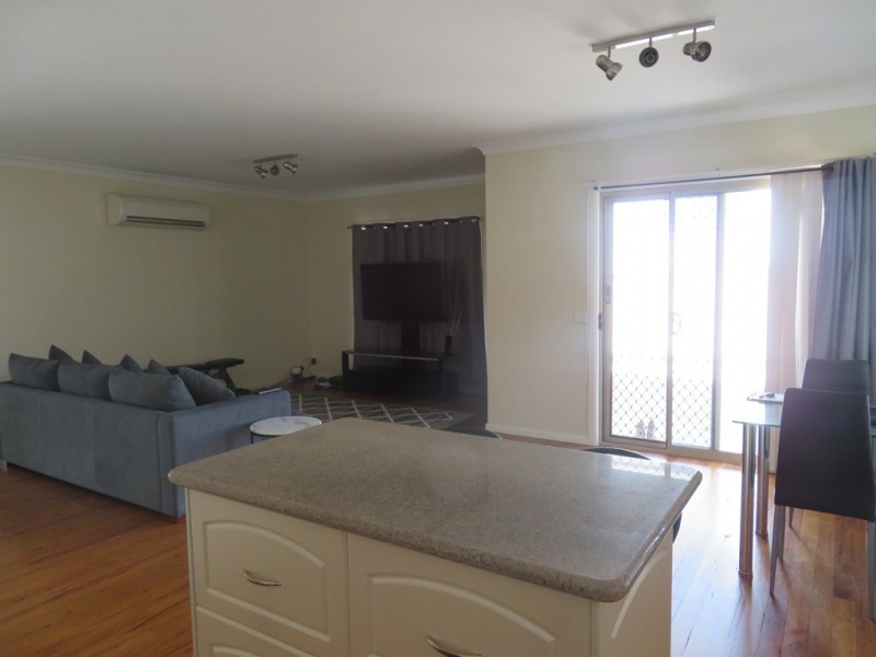 1/127 Hanley Street, Gundagai NSW 2722