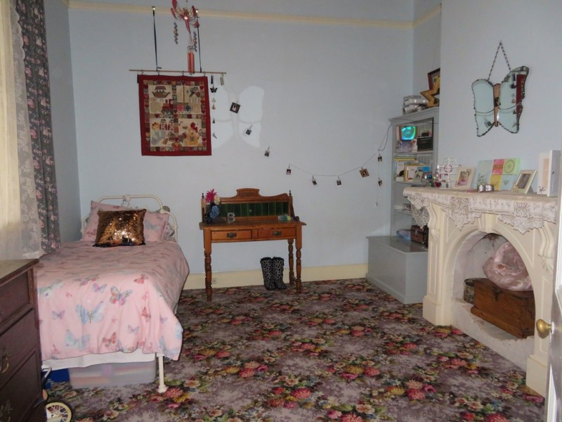 51 Punch Street, Gundagai NSW 2722