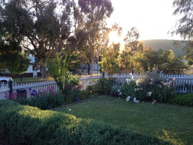 51 Punch Street, Gundagai NSW 2722