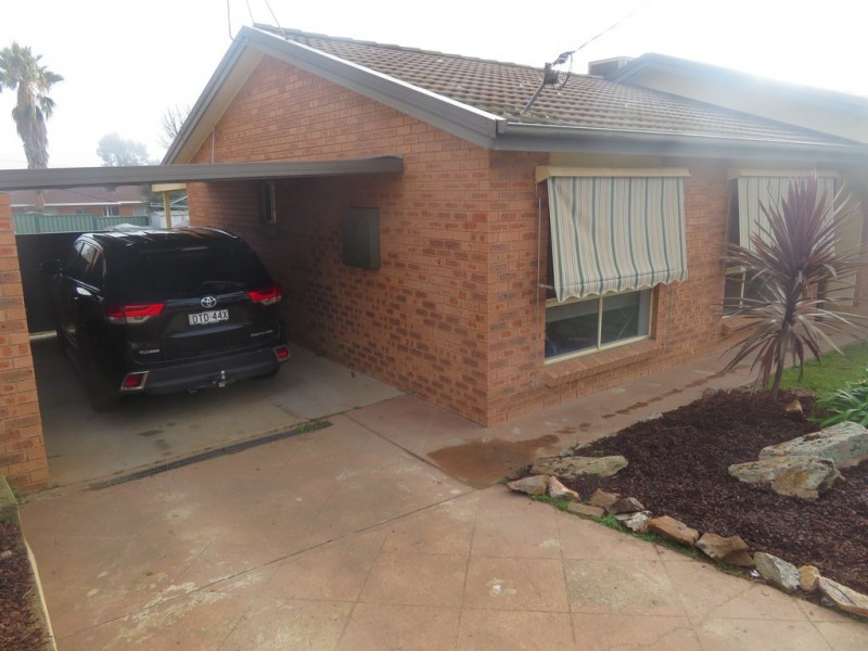 132 West Street, Gundagai NSW 2722