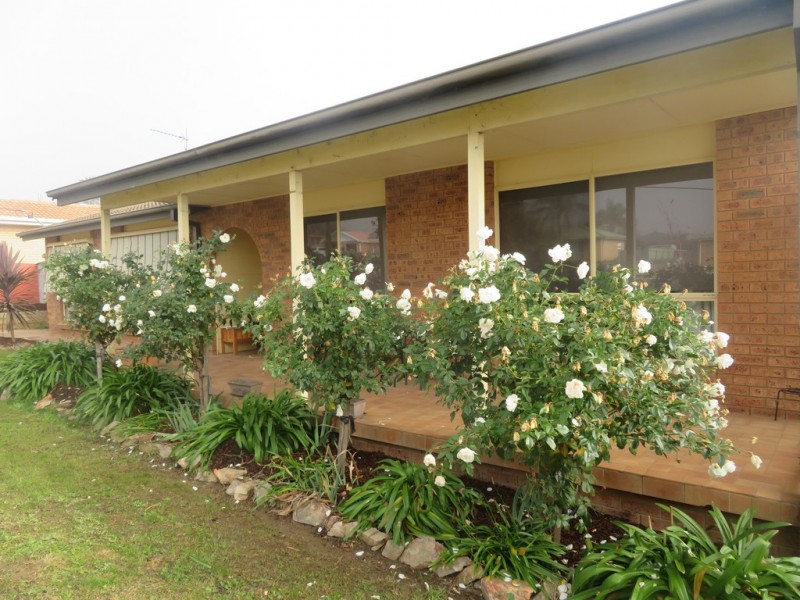 132 West Street, Gundagai NSW 2722
