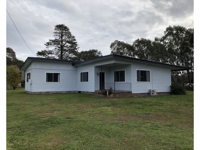 29 East Street, Tumut NSW 2720