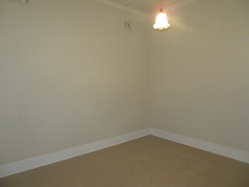 12 Otway Street, Gundagai NSW 2722