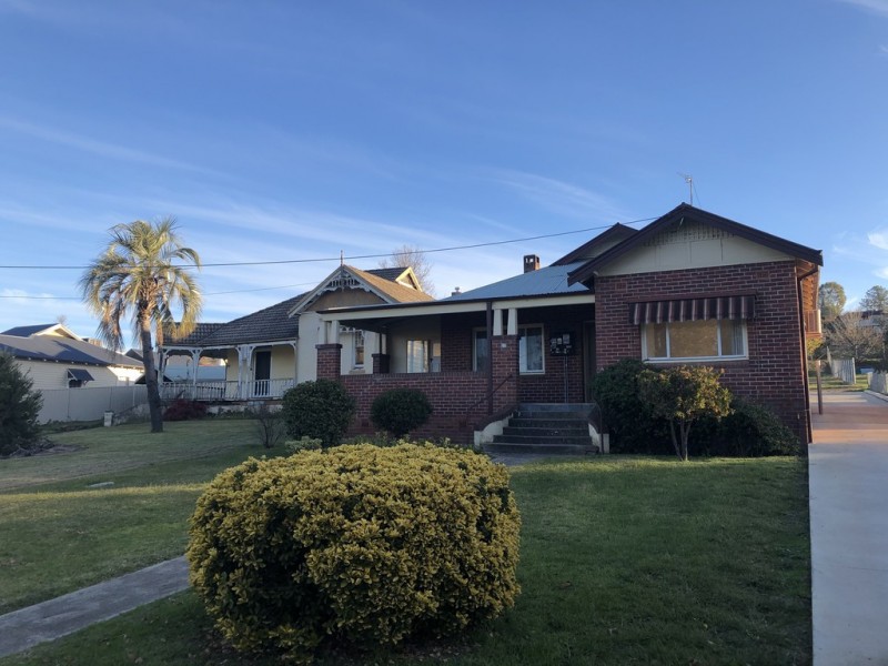 27 Capper Street, Tumut NSW 2720