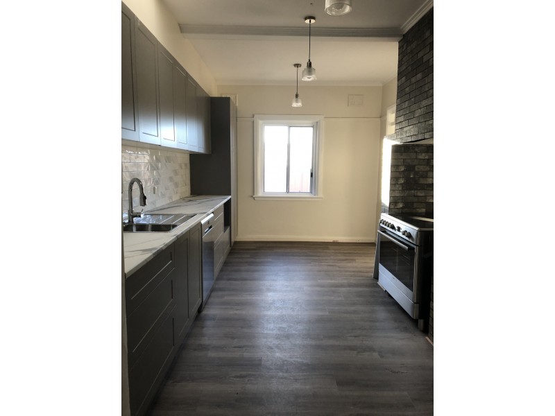 27 Capper Street, Tumut NSW 2720