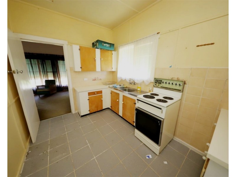 4 Cromwell Street, Adelong NSW 2729