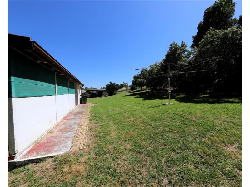 4 Cromwell Street, Adelong NSW 2729