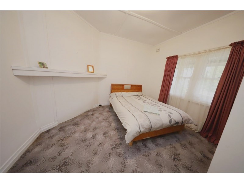 46 Currawong Road, Tumut NSW 2720