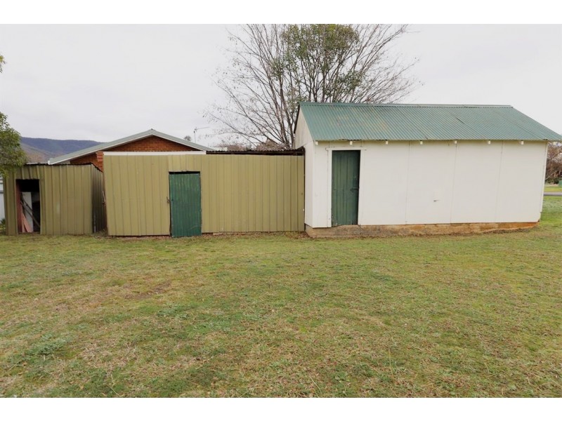 46 Currawong Road, Tumut NSW 2720