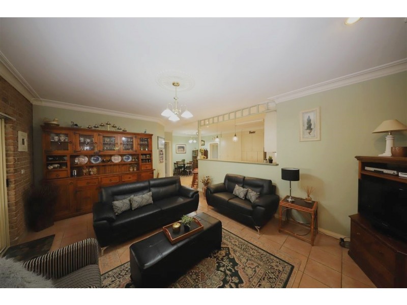 10 Royden Close, Batlow NSW 2730