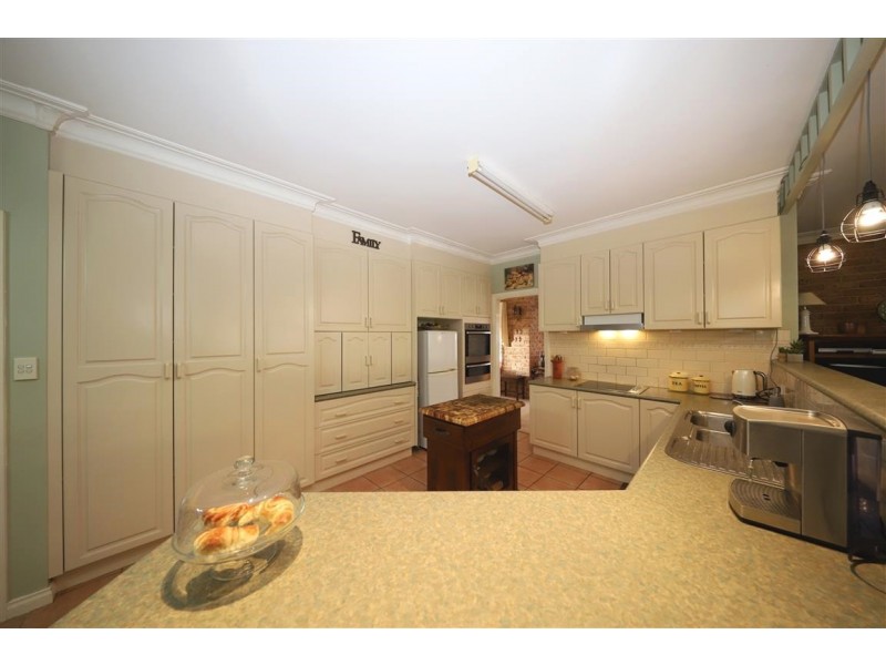 10 Royden Close, Batlow NSW 2730