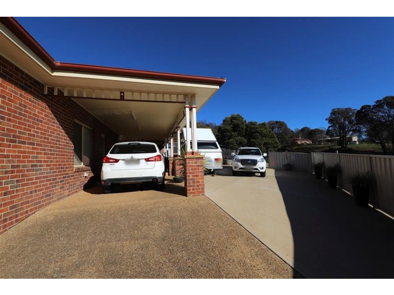10 Royden Close, Batlow NSW 2730
