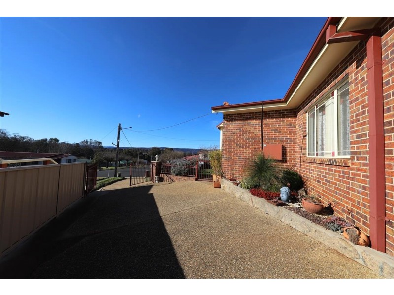 10 Royden Close, Batlow NSW 2730