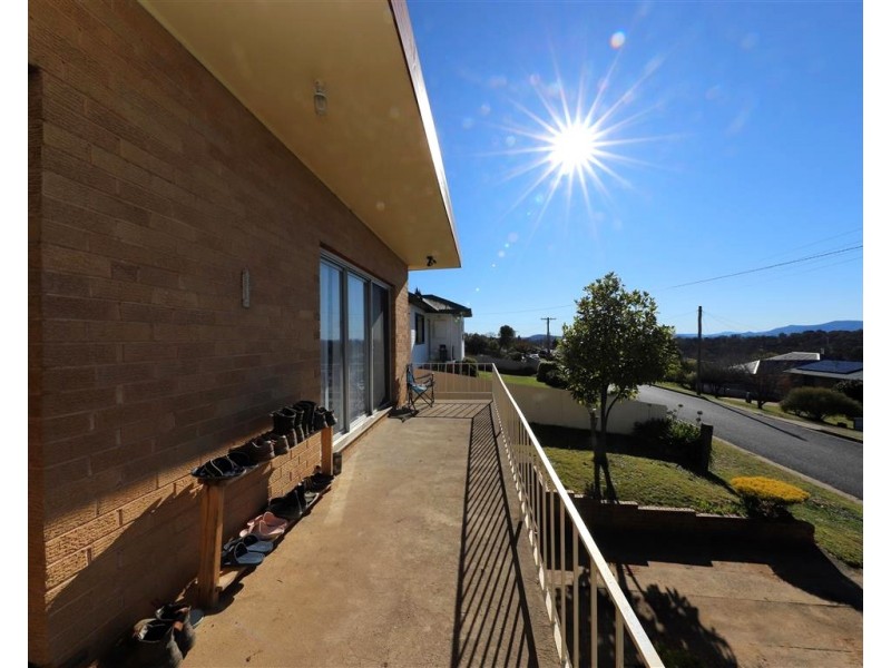 30 Sunnyside Avenue, Batlow NSW 2730