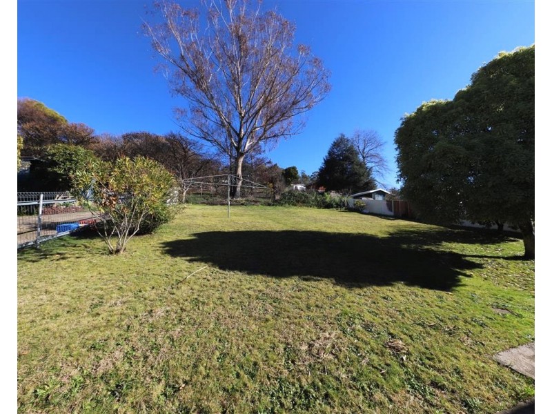 30 Sunnyside Avenue, Batlow NSW 2730