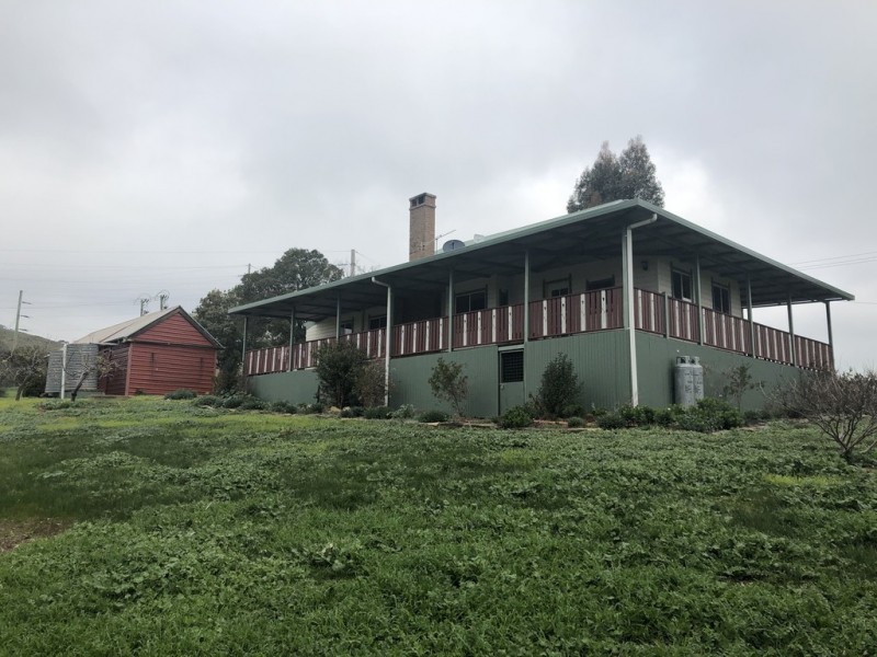 15 Fry Street, South Gundagai NSW 2722