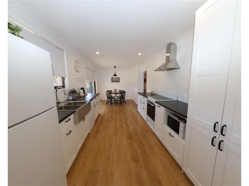 1 Camp Street, Adelong NSW 2729