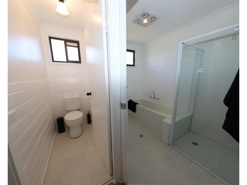 1 Camp Street, Adelong NSW 2729