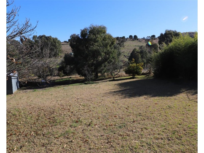 1 Camp Street, Adelong NSW 2729