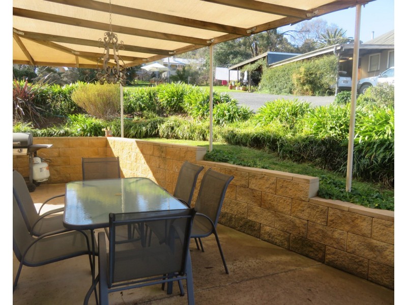 91 Punch Street, Gundagai NSW 2722