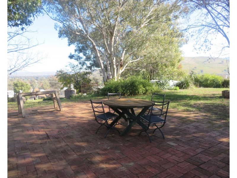 91 Punch Street, Gundagai NSW 2722