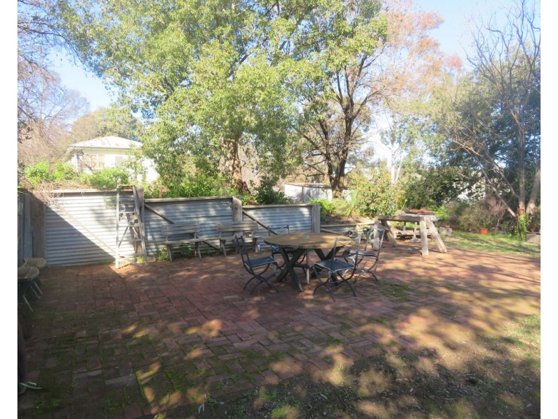 91 Punch Street, Gundagai NSW 2722