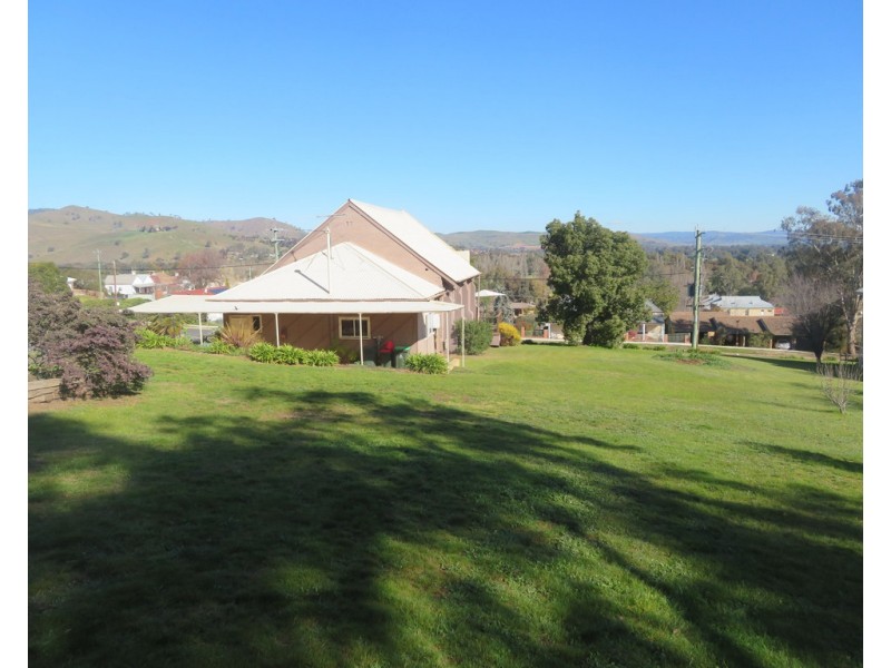 91 Punch Street, Gundagai NSW 2722