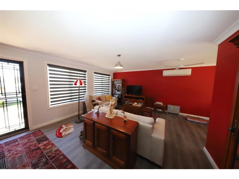 4/63 Bundara Crescent, Tumut NSW 2720