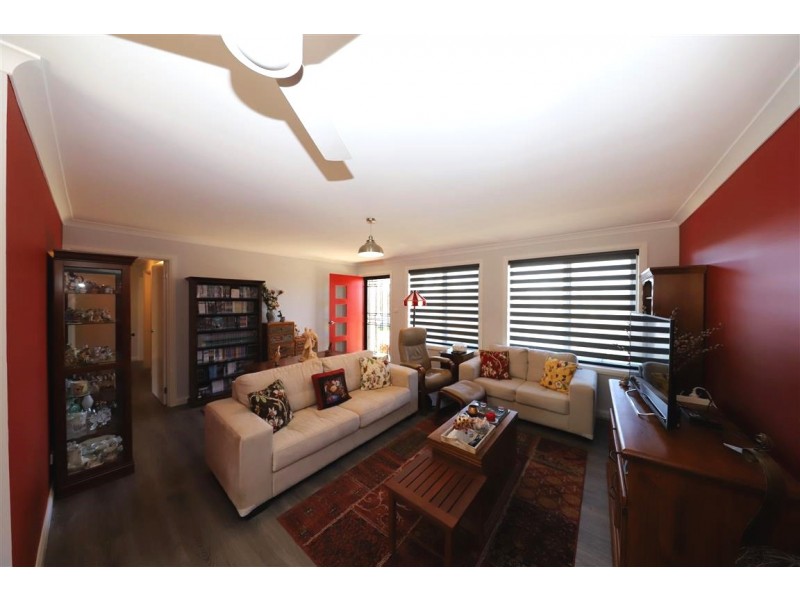 4/63 Bundara Crescent, Tumut NSW 2720