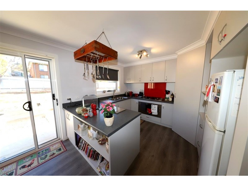 4/63 Bundara Crescent, Tumut NSW 2720