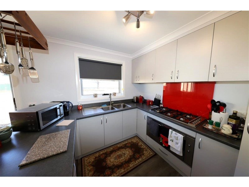 4/63 Bundara Crescent, Tumut NSW 2720