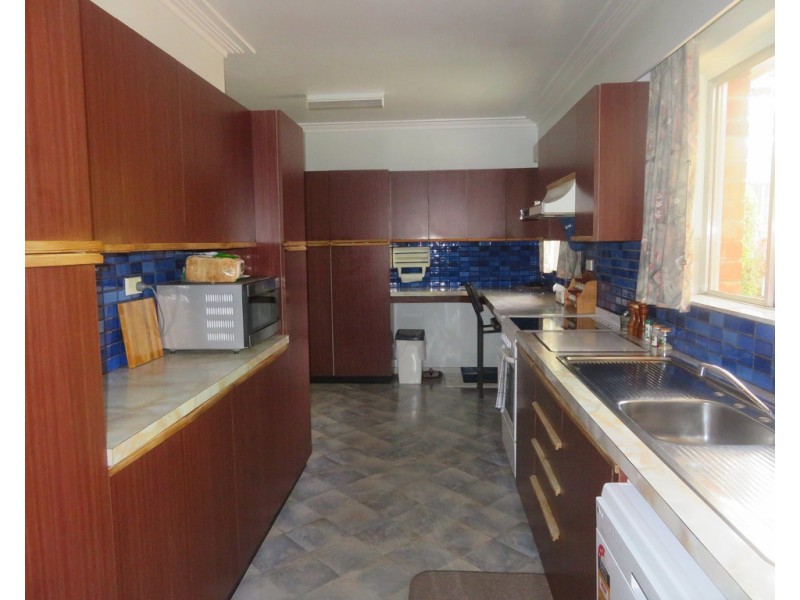 95 West Street, Gundagai NSW 2722