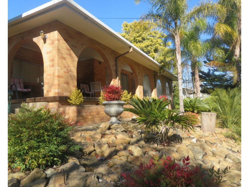 95 West Street, Gundagai NSW 2722