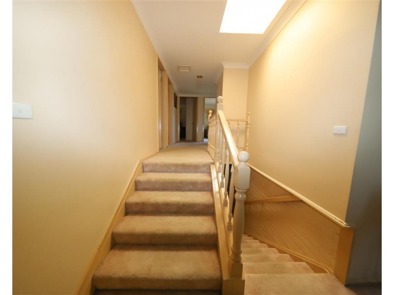 241 Capper Street, Tumut NSW 2720